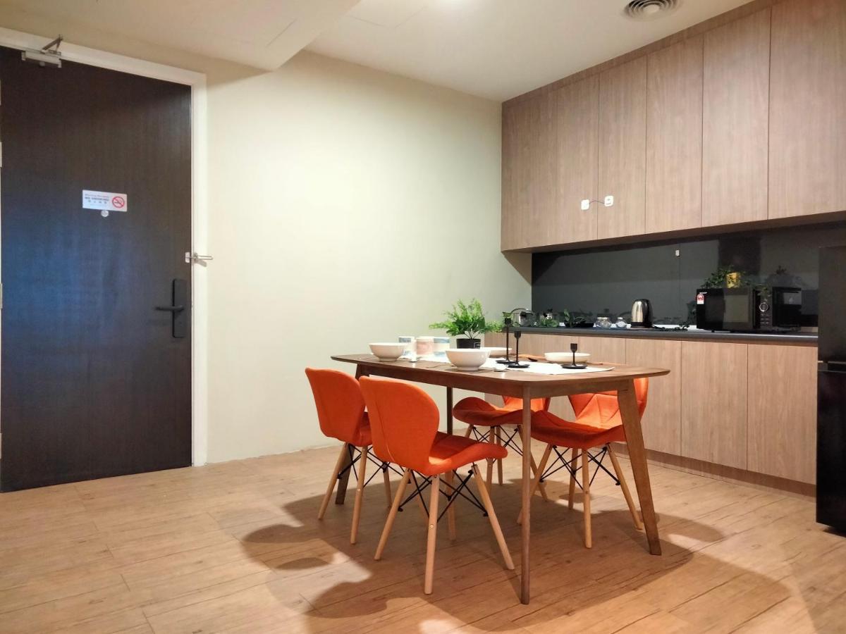 Bangsar Trade Center 4pax I Homebrickz Kuala Lumpur