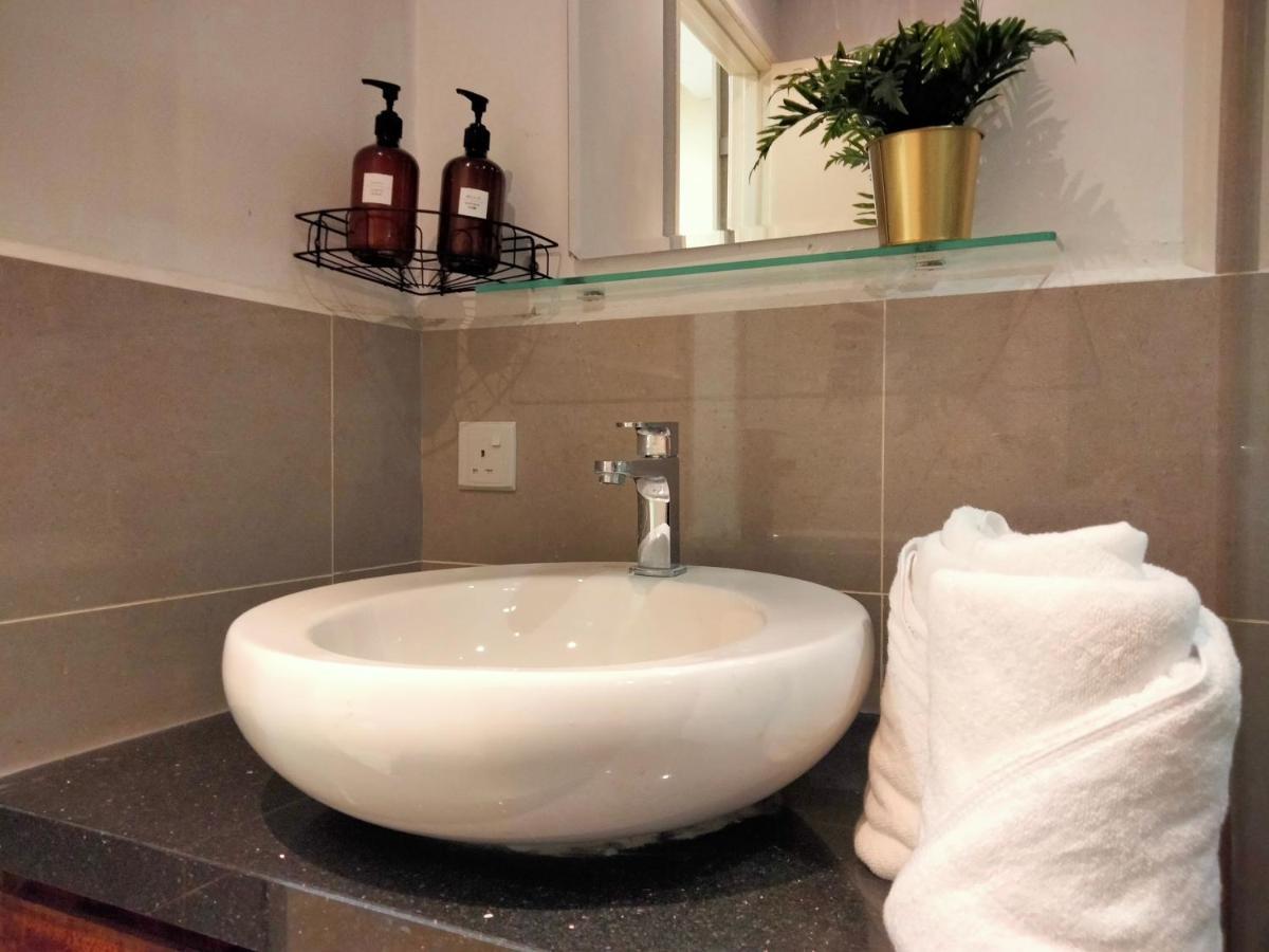 Bangsar Trade Center 4pax I Homebrickz Apartment Kuala Lumpur