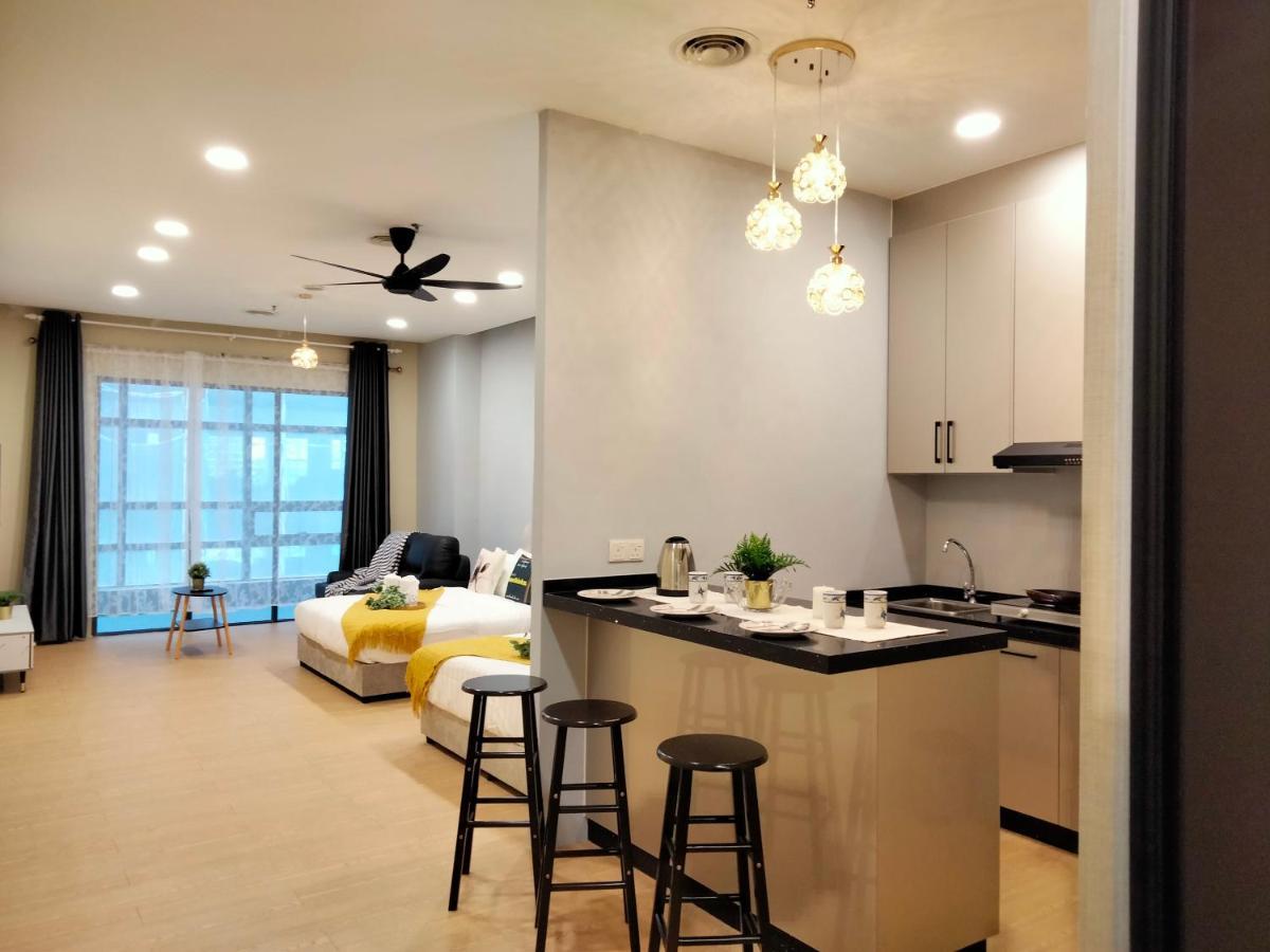 Bangsar Trade Center 4pax I Homebrickz * Kuala Lumpur