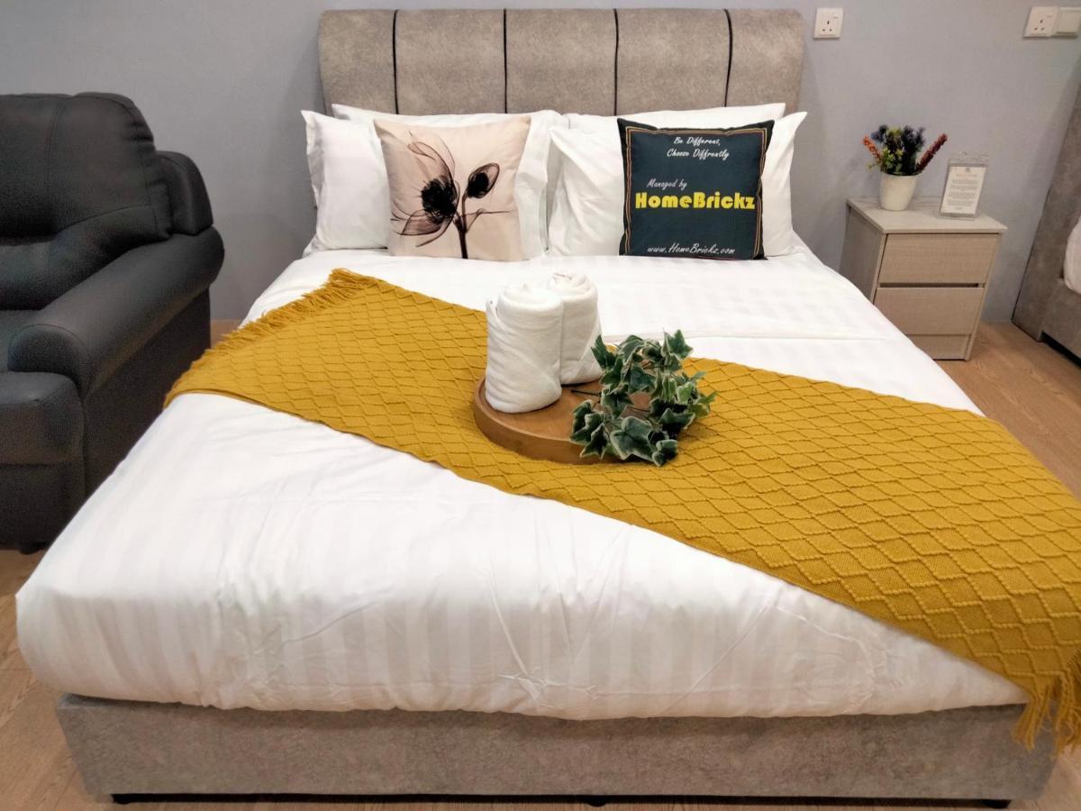 Bangsar Trade Center 4pax I Homebrickz Kuala Lumpur