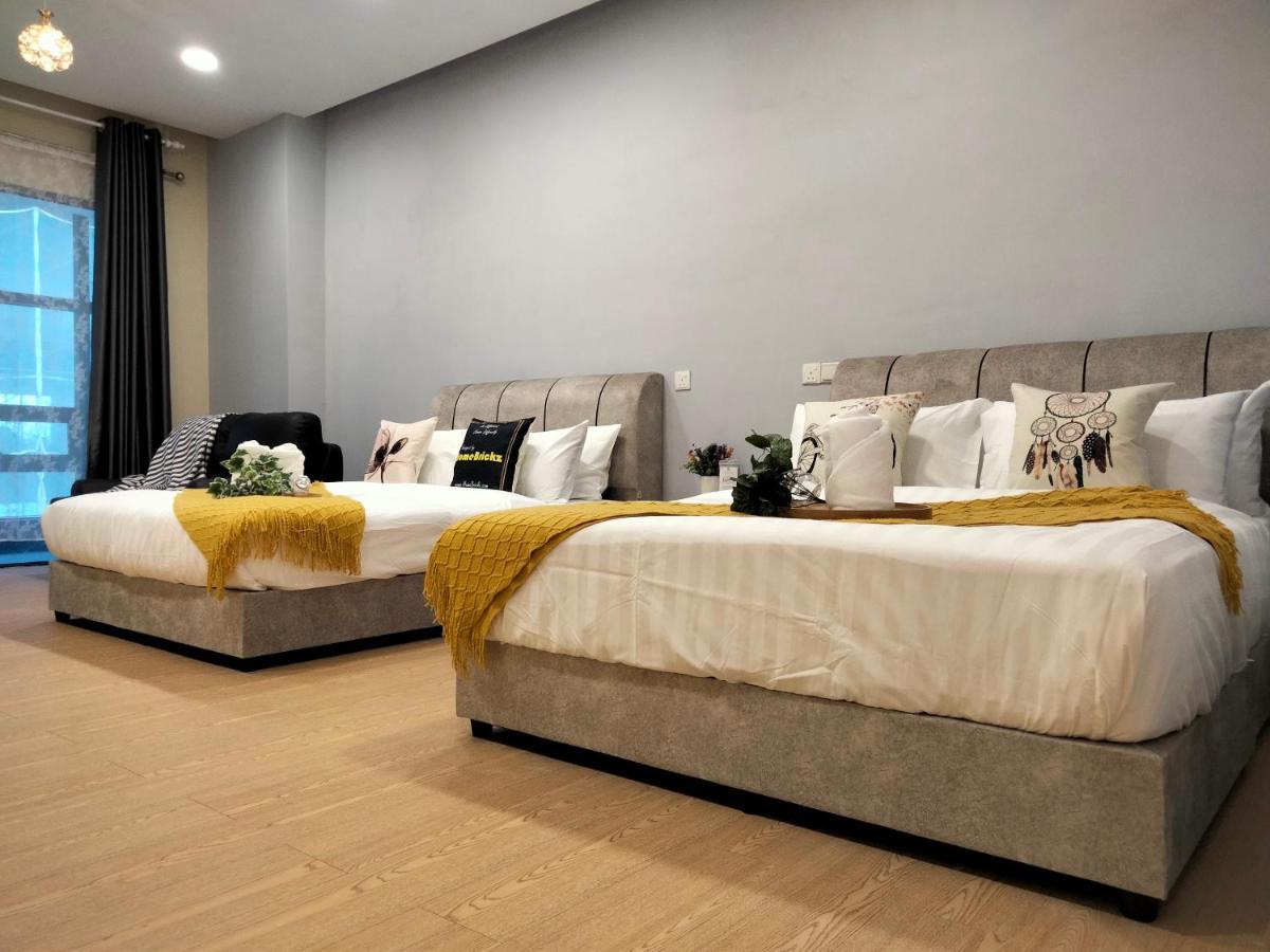 Bangsar Trade Center 4pax I Homebrickz * Kuala Lumpur
