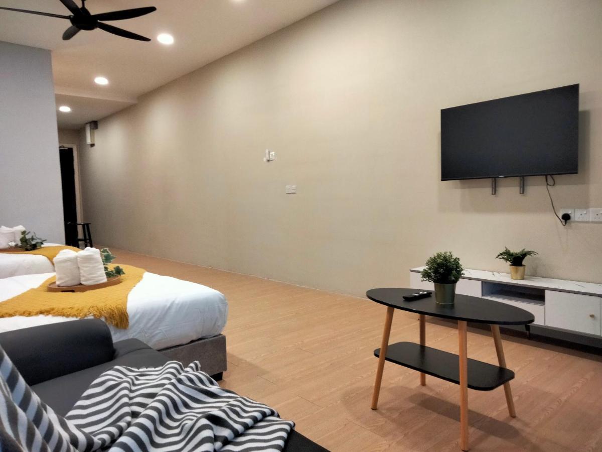 Apartment Bangsar Trade Center 4pax I Homebrickz